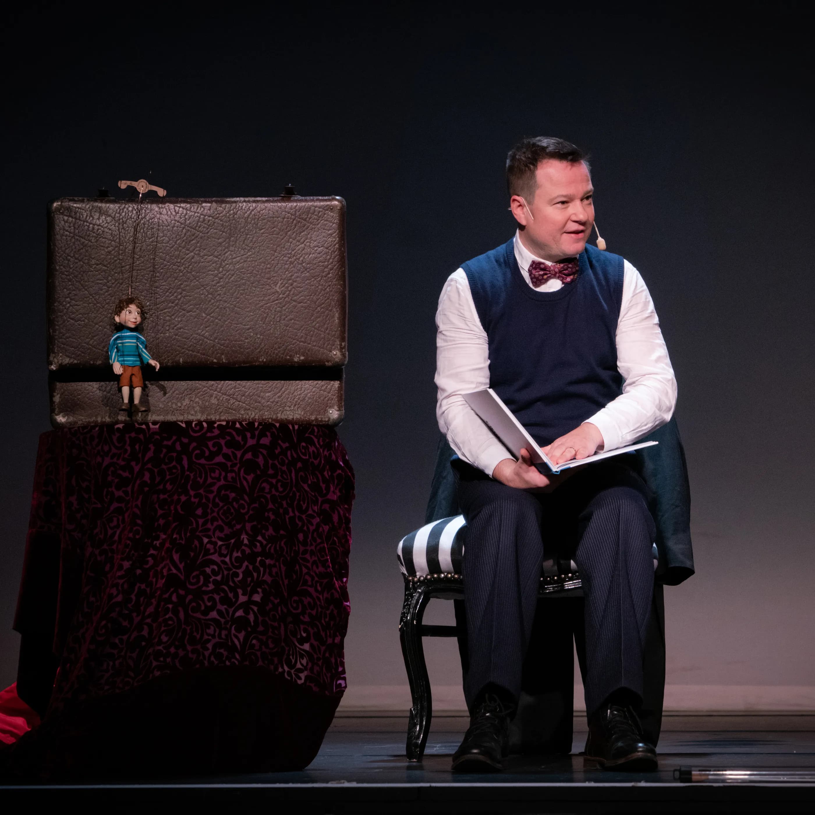 Konstantin Krisch liest das Kinderbuch Laurin geht ins Theater