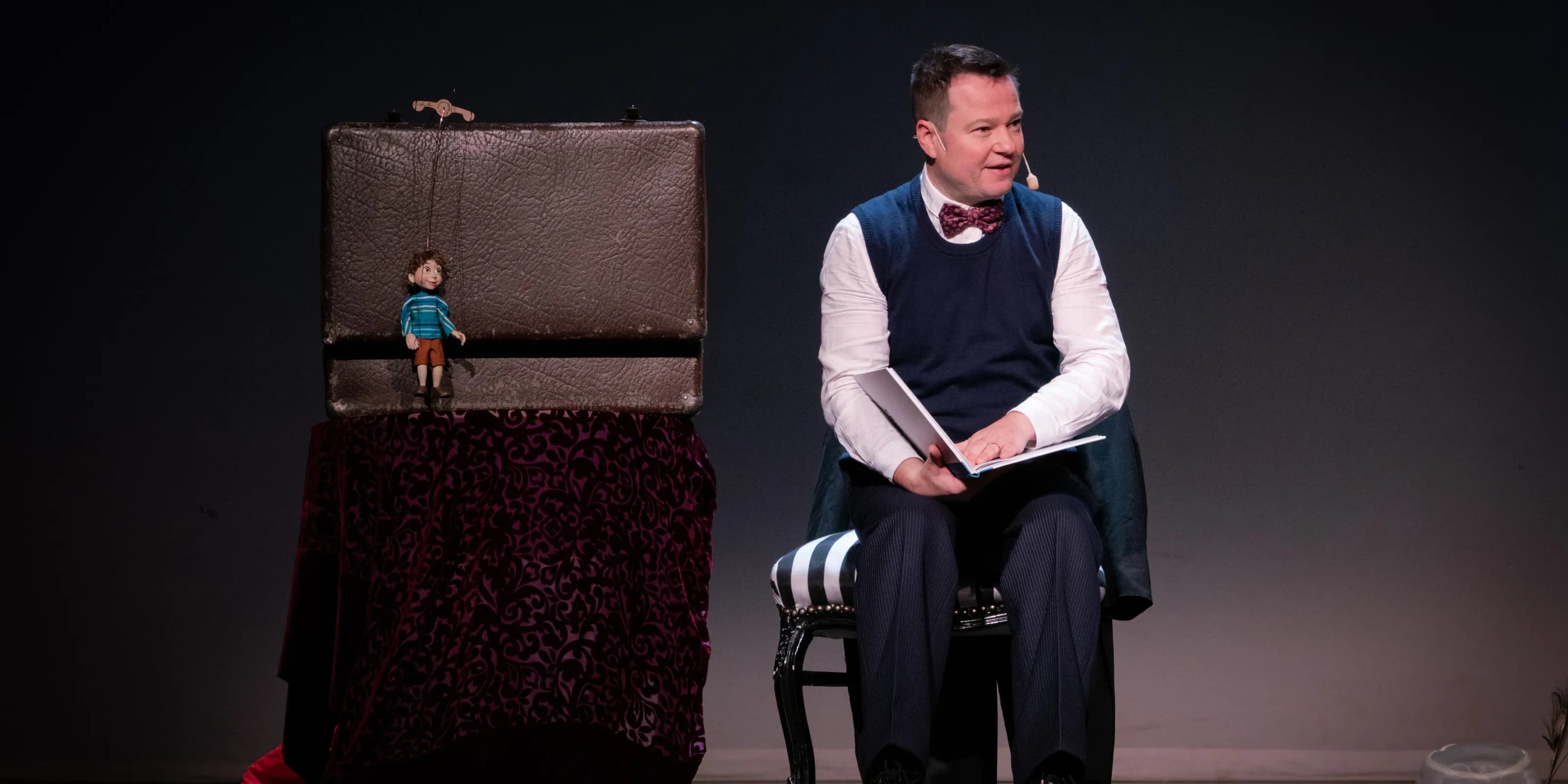 Konstantin Krisch liest das Kinderbuch Laurin geht ins Theater